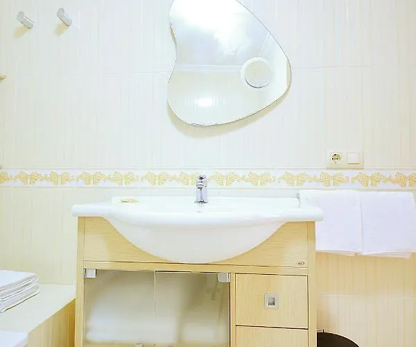 Apartamento Galihost - Con Piscina En El Centro De *